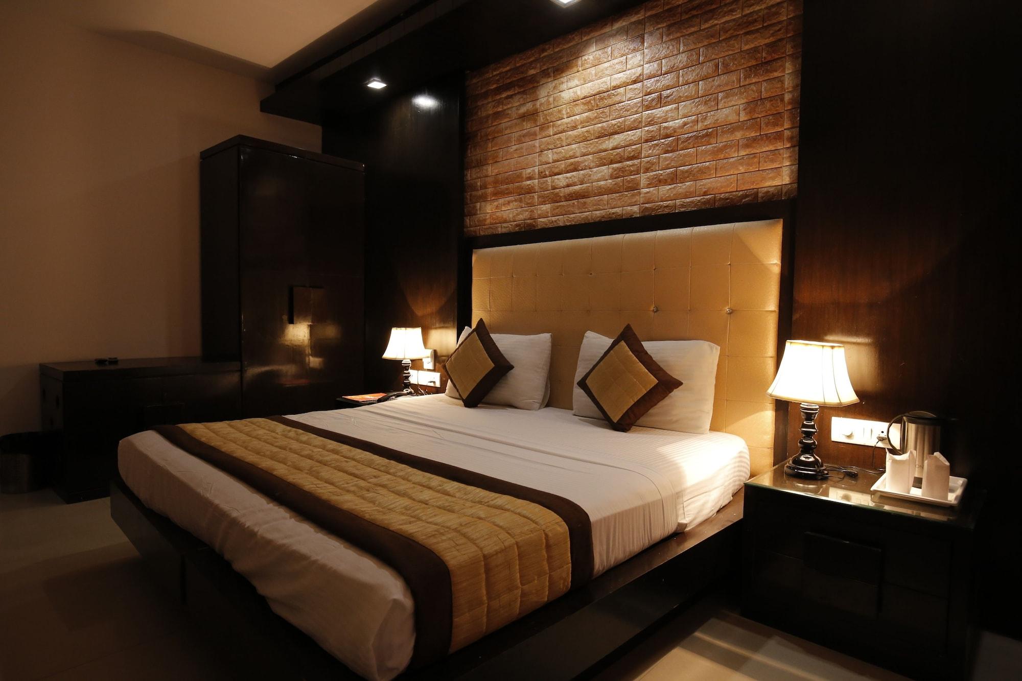 Stay At Hotel Pride, Delhi, Near Karol Bagh Metro Delhi (National Capital Territory of India) Exterior foto