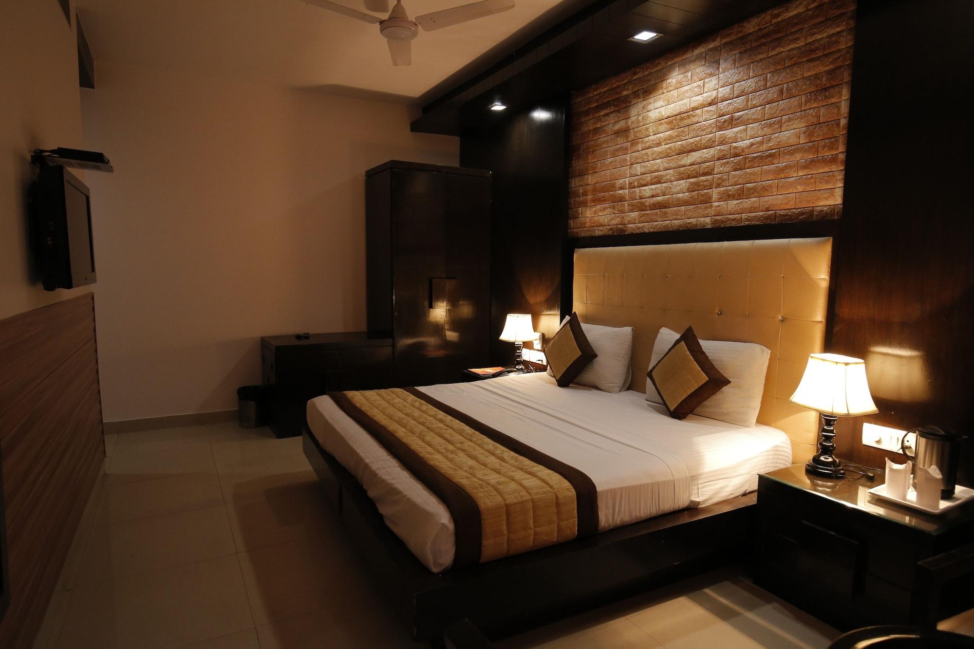 Stay At Hotel Pride, Delhi, Near Karol Bagh Metro Delhi (National Capital Territory of India) Exterior foto