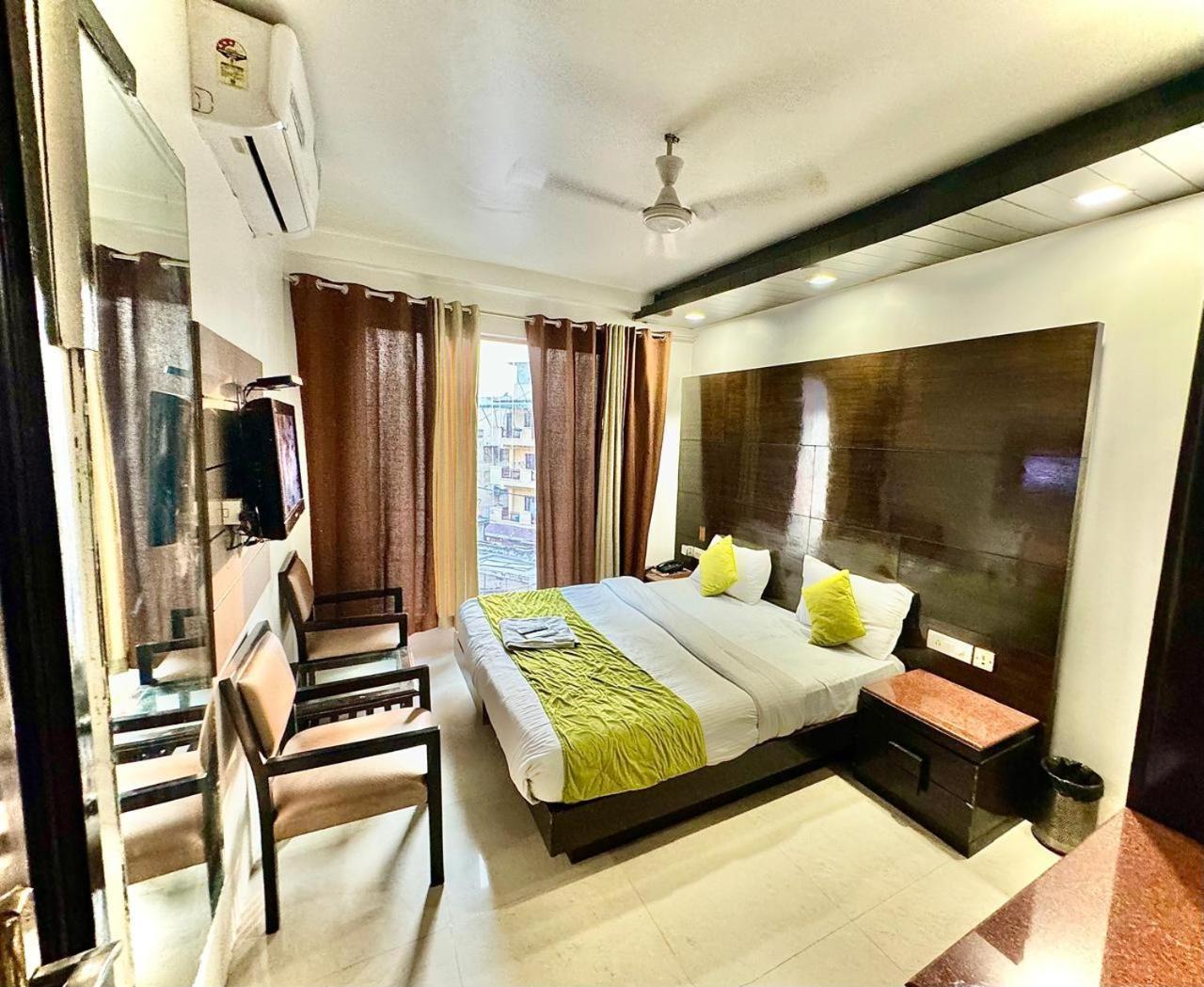 Stay At Hotel Pride, Delhi, Near Karol Bagh Metro Delhi (National Capital Territory of India) Exterior foto
