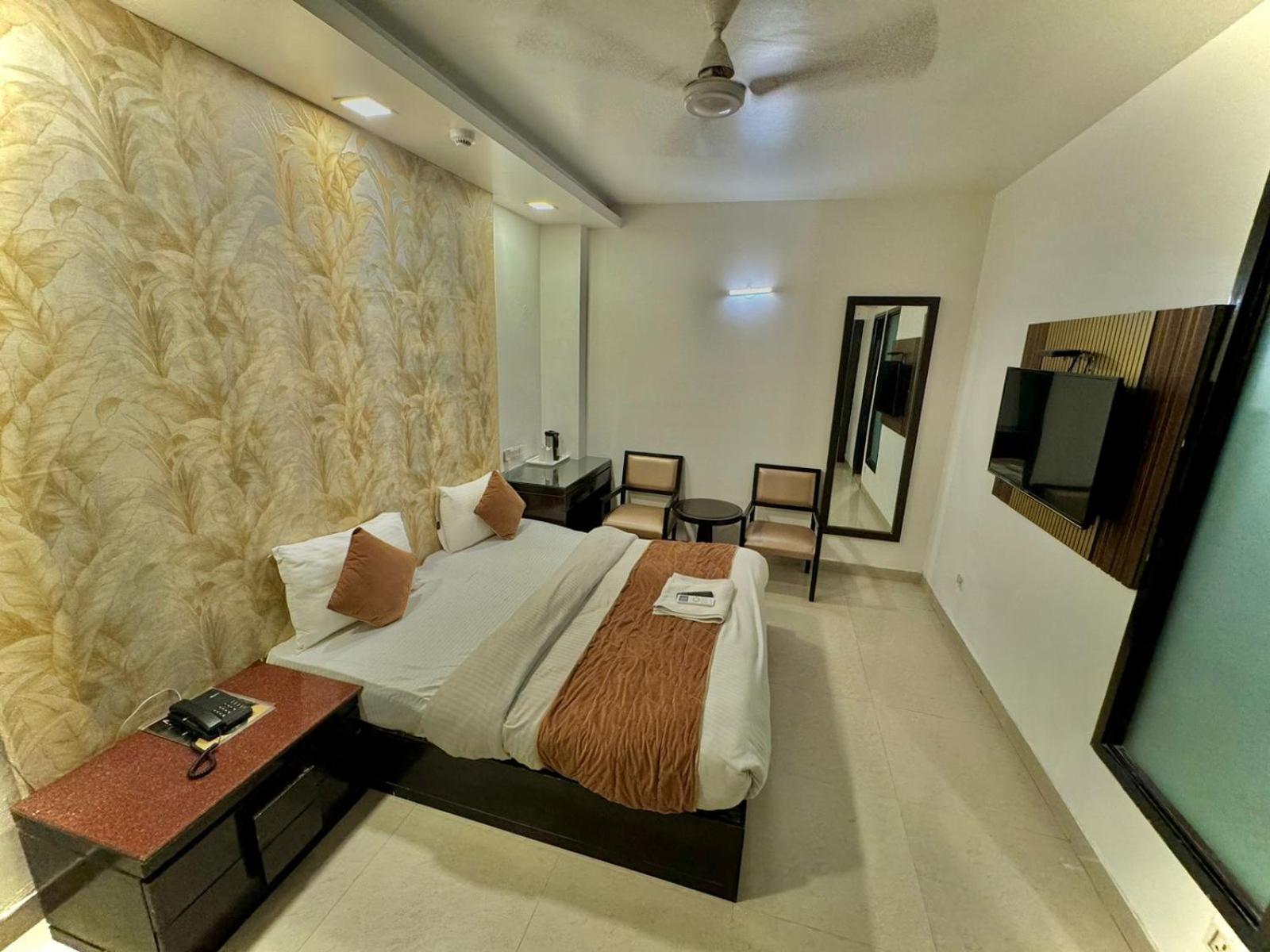 Stay At Hotel Pride, Delhi, Near Karol Bagh Metro Delhi (National Capital Territory of India) Exterior foto